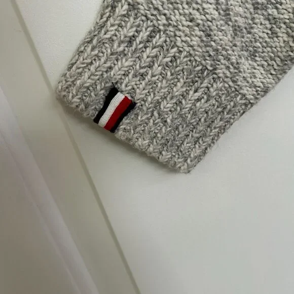 Tommy Hilfiger Cable Knit Turtleneck Sweater Medium Grey - Picture 2 of 4